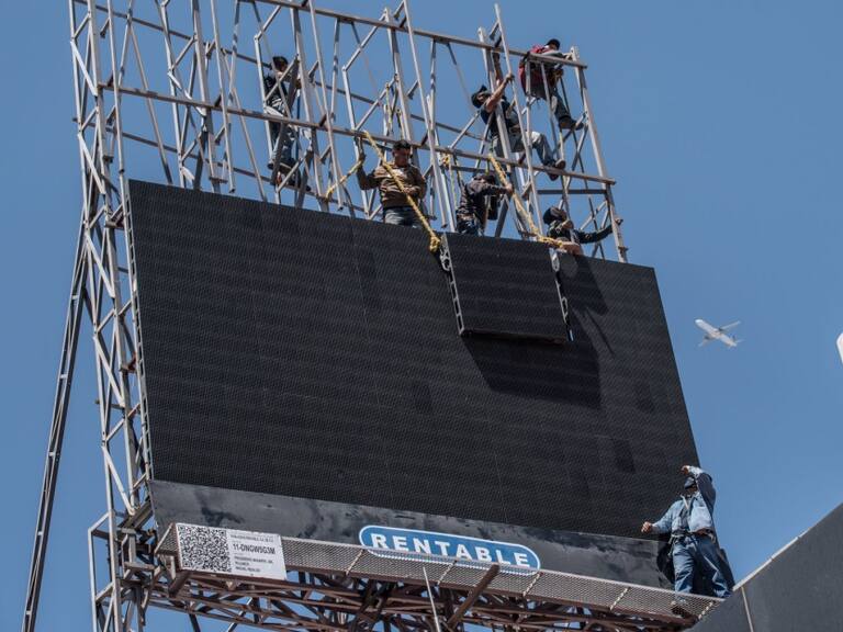 Seduvi presenta plataforma digital para publicidad exterior