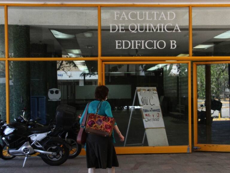 Facultad de Química de la UNAM suspende clases por chinches